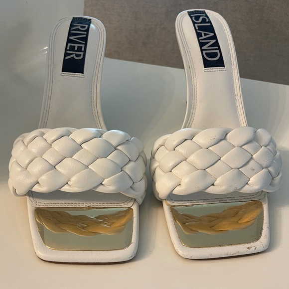 White sandals Heels - Picture 2 of 4